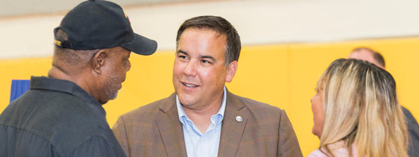 Mayor Ginther Meeting with Residents at a Community Event