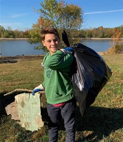 LitterCleanupVolunteer.jpg